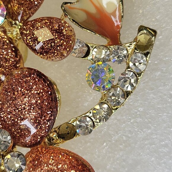 Large Rhinestone Flower Brooch - Picture 6 of 11